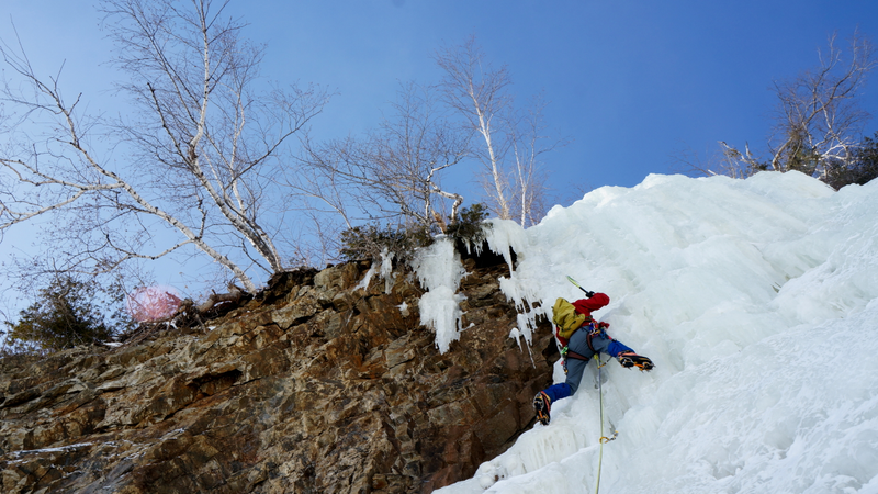 Illustration for article titled Climbing Quebec’s Frozen Waterfalls